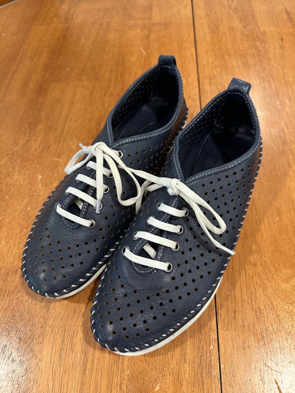 Sheridan Mia Navy Perforated Leather Lace-Up Sneakers Size 38 Nautical Preppy